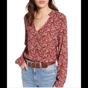 Treasure & Bond Floral Top.